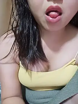Snapshot of Emma-cutee chatting on 07.08.26 Emma-cutee online show from 07.08.26