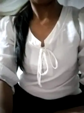 Snapshot of Helen-nn chatting on 06.23.26 Helen-nn online show from 06.23.26