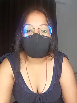 Snapshot of hottydisha chatting on 06.20.26 hottydisha online show from 06.20.26