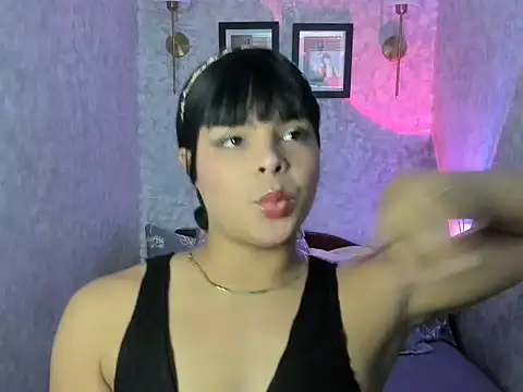 Snapshot of emily_rosue_ chatting on 07.21.26 emily rosue online show from 07.21.26