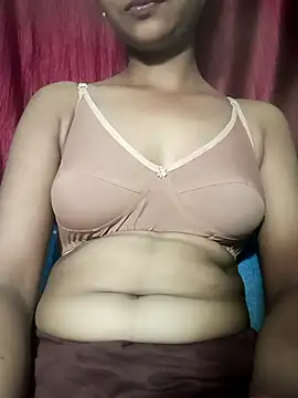 Snapshot of Naughty_Trishaa chatting on 06.16.26 Naughty Trishaa online show from 06.16.26