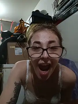 Snapshot of NeedyNina chatting on 06.17.26 NeedyNina online show from 06.17.26
