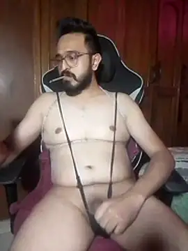 Snapshot of freakkydessi chatting on 06.24.26 freakkydessi online show from 06.24.26