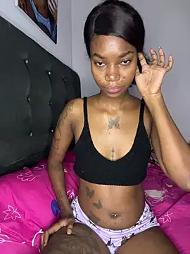 Snapshot of ShakiraThompss18 chatting on 07.23.26 ShakiraThompss18 online show from 07.23.26