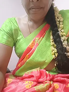 Snapshot of Tamilsexy35 chatting on 06.20.26 Tamilsexy35 online show from 06.20.26