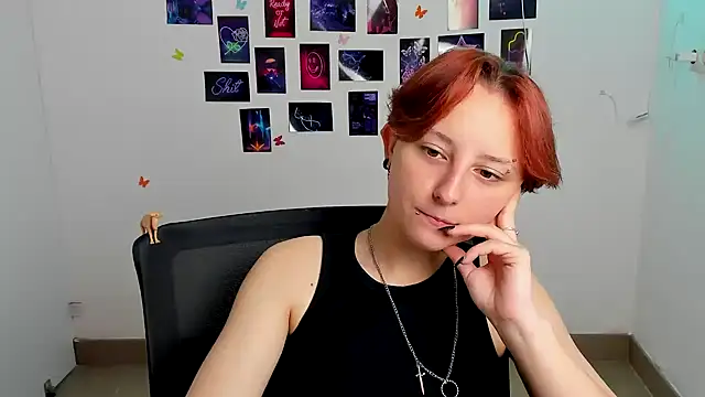 Snapshot of Dilara_Kiss_ chatting on 06.30.26 Dilara Kiss online show from 06.30.26