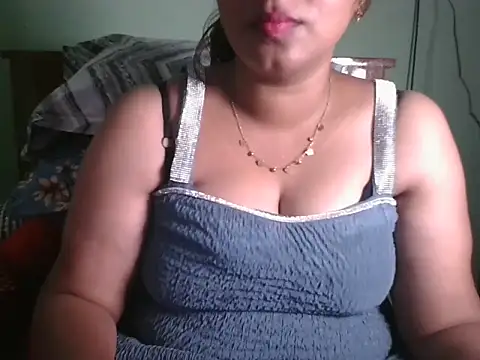 Snapshot of Tamil_Shailu chatting on 07.16.26 Tamil Shailu online show from 07.16.26