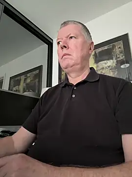 Snapshot of cumboy chatting on 12.17.24 cumboy online show from 12.17.24