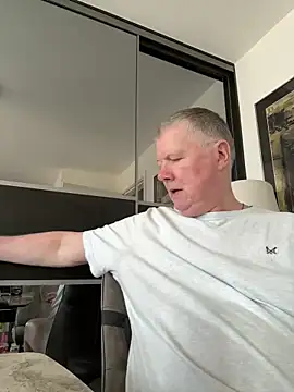 Snapshot of cumboy chatting on 01.03.25 cumboy online show from 01.03.25