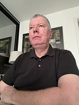 Snapshot of cumboy chatting on 01.06.25 cumboy online show from 01.06.25