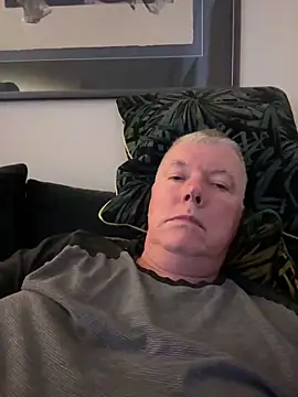 Snapshot of cumboy chatting on 11.09.25 cumboy online show from 11.09.25