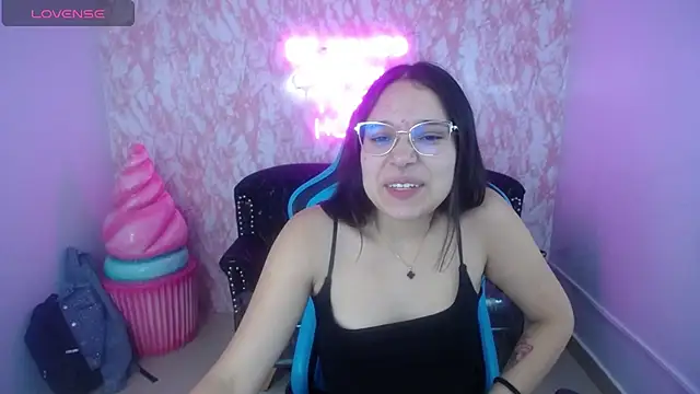 Snapshot of Lia_Rose_ch chatting on 07.11.26 Lia Rose ch online show from 07.11.26