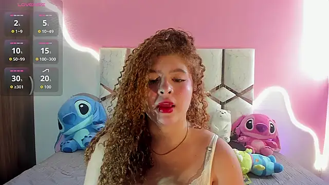 Snapshot of Kiara_velez chatting on 07.11.26 Kiara velez online show from 07.11.26