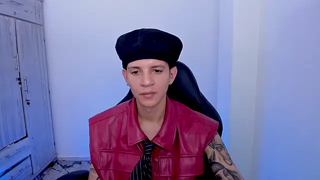 Snapshot of tylerrnova chatting on 07.15.26 tylerrnova online show from 07.15.26