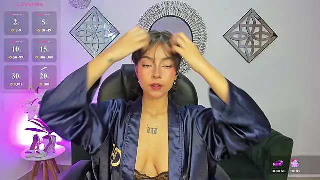Honeyy Taylor online show from 06.27.26