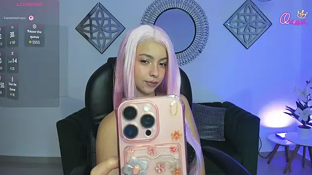 Honeyy Taylor online show from 07.23.26