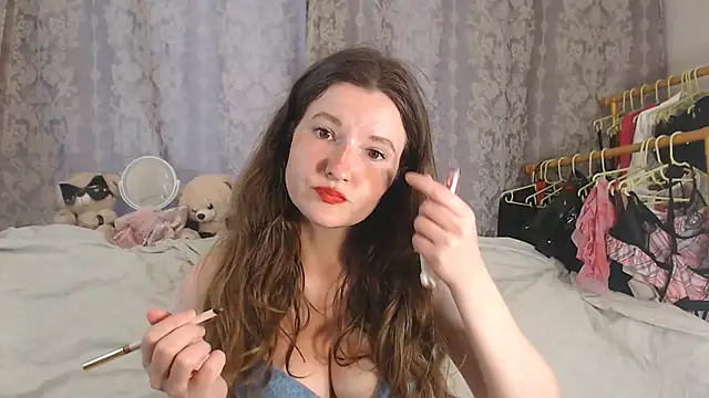 Snapshot of ChloeBrooklyn chatting on 06.24.26 ChloeBrooklyn online show from 06.24.26