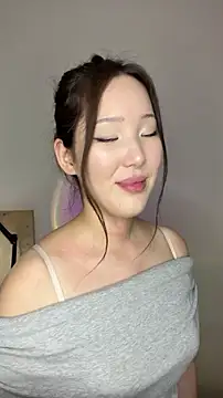 Snapshot of Lillie_sunn chatting on 07.21.26 Lillie sunn online show from 07.21.26