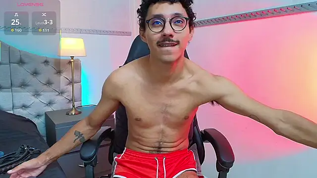 Snapshot of Twunk_miguel chatting on 08.01.26 Twunk miguel online show from 08.01.26