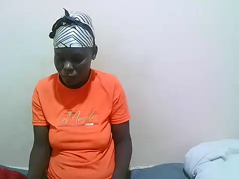 Snapshot of bianca_love2 chatting on 07.06.26 bianca love2 online show from 07.06.26