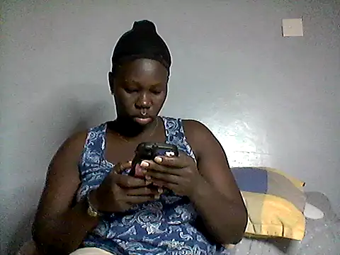 Snapshot of babrah2 chatting on 06.25.26 babrah2 online show from 06.25.26