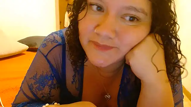 Snapshot of HeidiSanabria chatting on 07.17.26 HeidiSanabria online show from 07.17.26