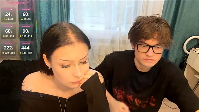 Snapshot of JadeNoiiir chatting on 06.21.26 JadeNoiiir online show from 06.21.26