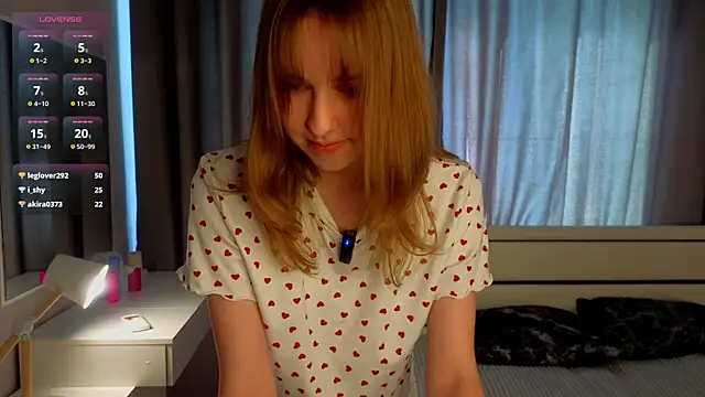 Snapshot of SunnySikarskie chatting on 07.11.26 SunnySikarskie online show from 07.11.26