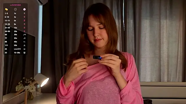 Snapshot of SunnySikarskie chatting on 07.22.26 SunnySikarskie online show from 07.22.26