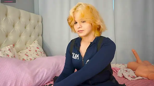 KristaLeenz online show from 06.23.26