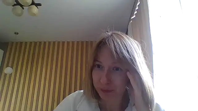 Snapshot of Deloriada chatting on 07.20.26 Deloriada online show from 07.20.26