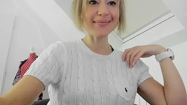 Snapshot of Ssoniaaa chatting on 01.25.25 Ssoniaaa online show from 01.25.25