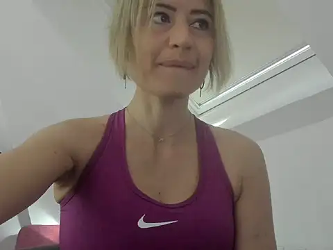 Snapshot of Ssoniaaa chatting on 03.08.25 Ssoniaaa online show from 03.08.25