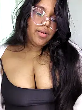 Snapshot of Delya_soloexperimento chatting on 07.31.26 Delya soloexperimento online show from 07.31.26