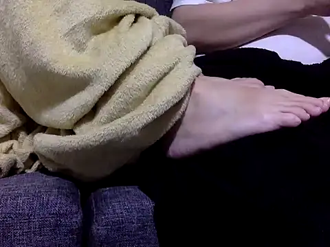 Snapshot of feetlilly chatting on 06.23.26 feetlilly online show from 06.23.26