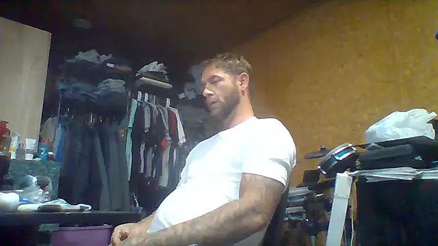 Snapshot of midwestkinkster580 chatting on 08.03.26 midwestkinkster580 online show from 08.03.26
