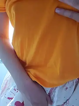 Snapshot of cherry_chjan chatting on 07.18.26 cherry chjan online show from 07.18.26