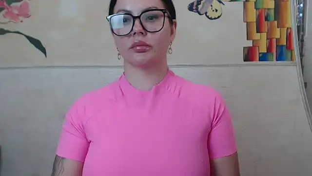 Snapshot of sweet_milla2 chatting on 06.23.26 sweet milla2 online show from 06.23.26