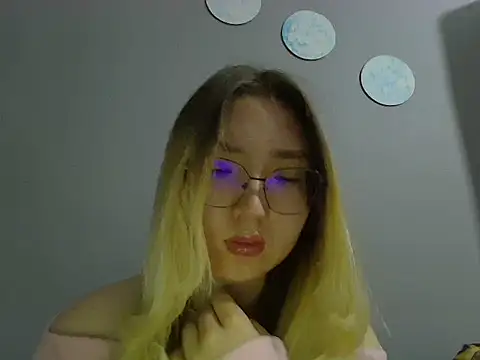 Snapshot of Vinoriaki chatting on 07.02.26 Vinoriaki online show from 07.02.26