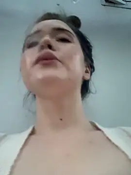 Snapshot of KittySpicy chatting on 06.22.26 KittySpicy online show from 06.22.26