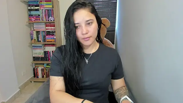 Snapshot of foxwen chatting on 07.13.26 foxwen online show from 07.13.26