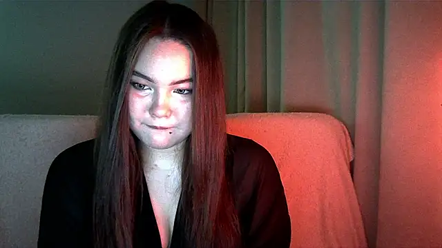 Snapshot of Mireviass chatting on 07.15.26 Mireviass online show from 07.15.26