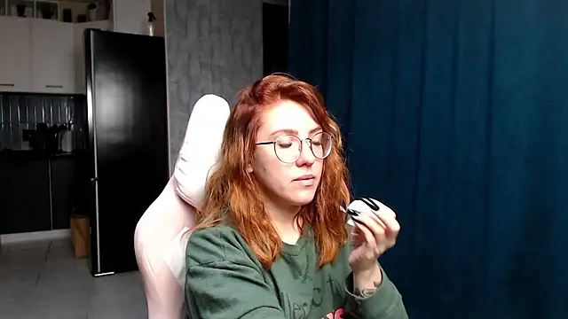 Reginasmilee online show from 10.01.25