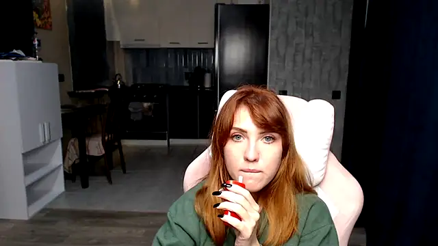 Reginasmilee online show from 10.08.25