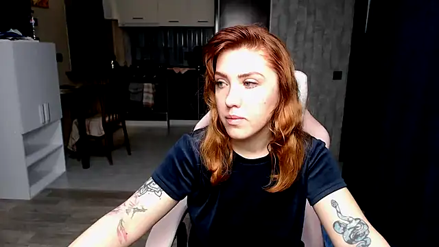 Reginasmilee online show from 10.09.25