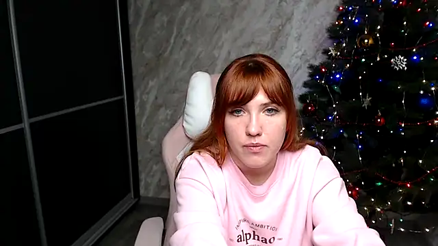 Reginasmilee online show from 12.16.25