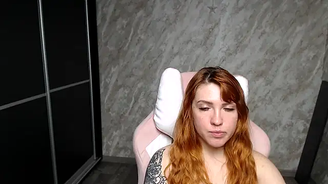 Reginasmilee online show from 03.04.26