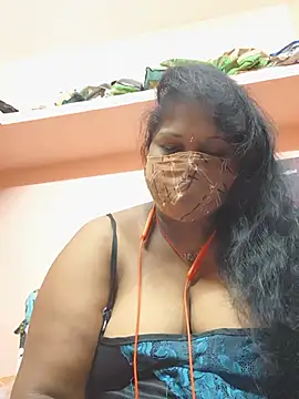 Snapshot of yalini1431 chatting on 06.23.26 yalini1431 online show from 06.23.26