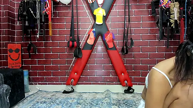 Snapshot of BDSM_FETISHEESS chatting on 06.26.26 BDSM FETISHEESS online show from 06.26.26