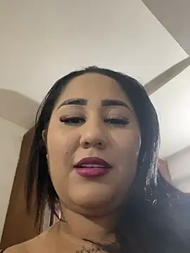 Valentina Tilly online show from 06.24.26